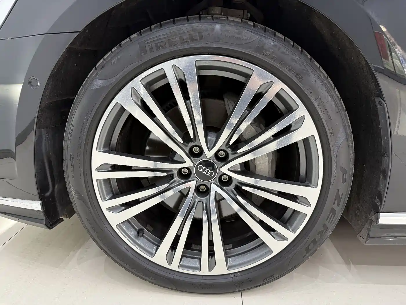 Audi A8 2024 Model A8L 50 TFSI quattro Premium Selection фото 17
