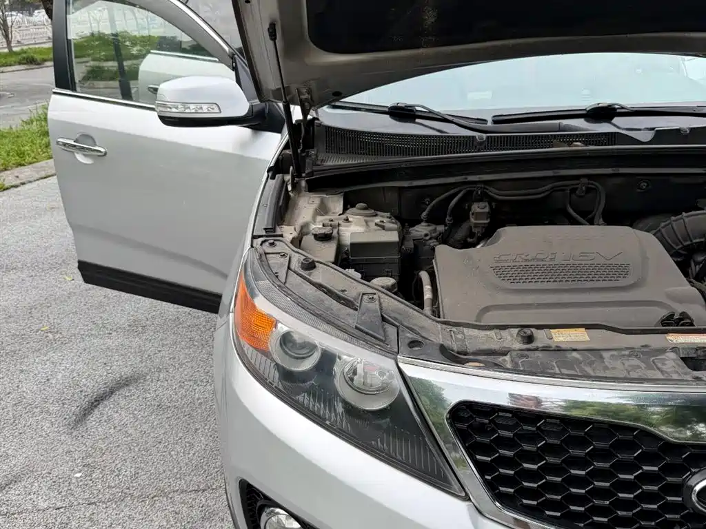 Kia Sorento 2012 2.2T Diesel Luxury Edition фото 30