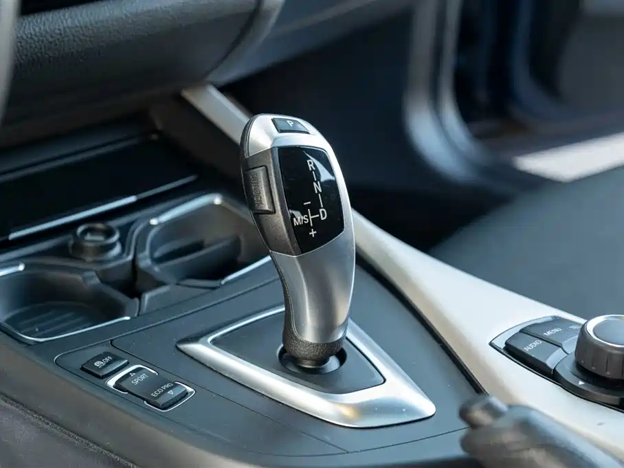 BMW 1 Series (Import) 2015 120i Leading фото 23