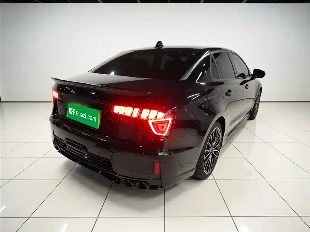 Lynk & Co 03 2022 03+ 2.0TD Auto Wind Rider Edition фото 5