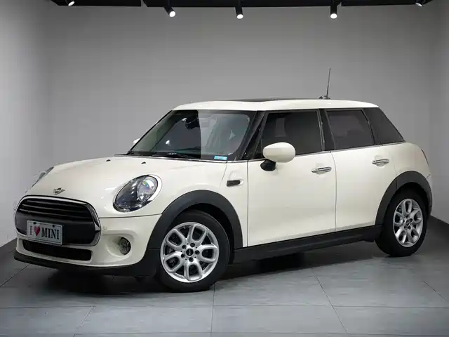 MINI 2018 1.5T ONE 5-Door — фото 1