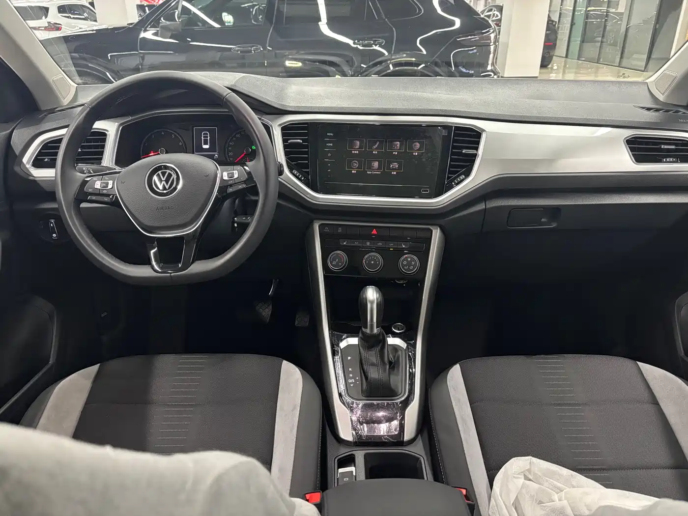 Volkswagen T-ROC 2021 Facelift 280TSI DSG 2WD Elite Smart Connect Edition фото 14