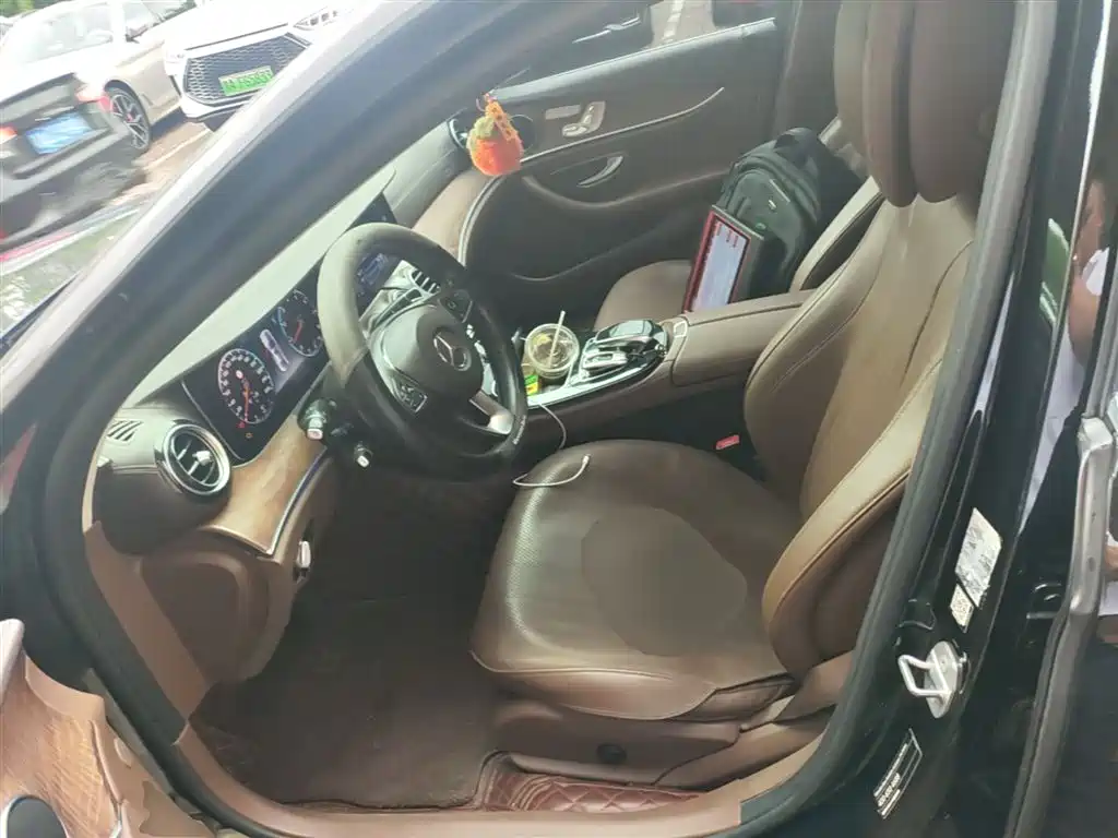 Mercedes-Benz E-Class 2016 E 300 L Fashion Type фото 15