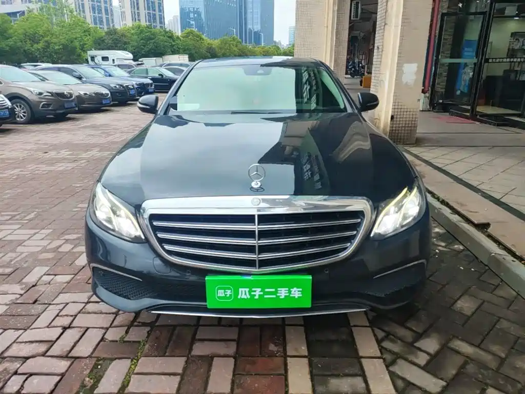 Mercedes-Benz E-Class 2016 E 300 L Fashion Type фото 3