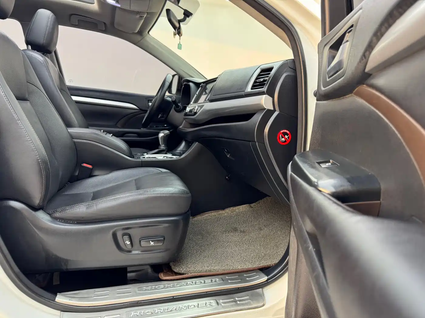 Toyota Highlander 2015 2.0T AWD Luxury Edition 7-seater фото 16