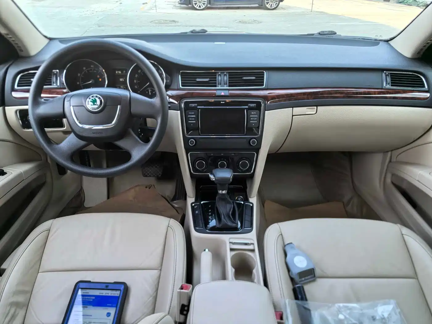 Škoda Superb 2009 1.8TSI Automatic Elegance фото 8