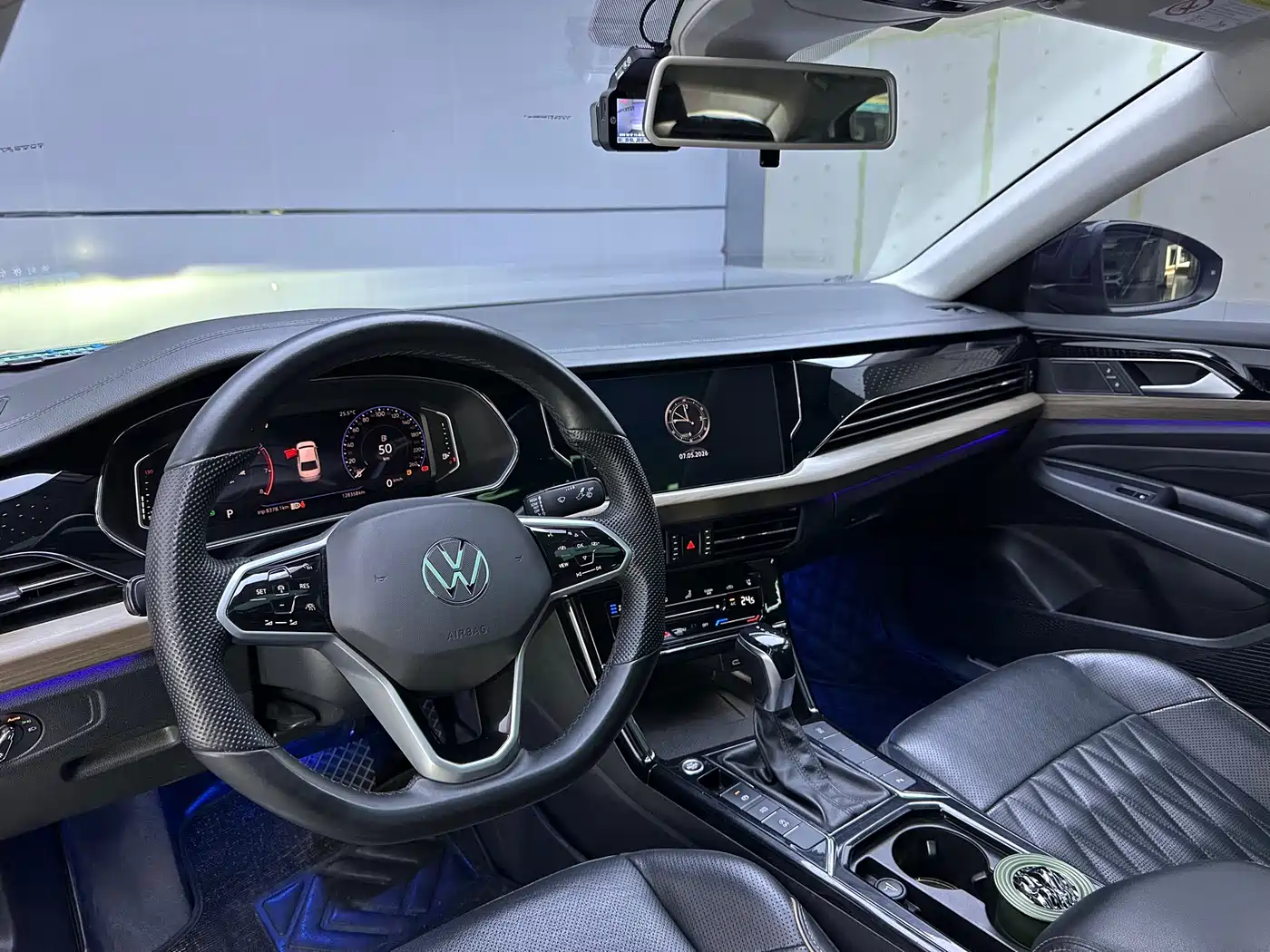 Volkswagen Passat 2020 330TSI Luxury Edition China VI фото 11