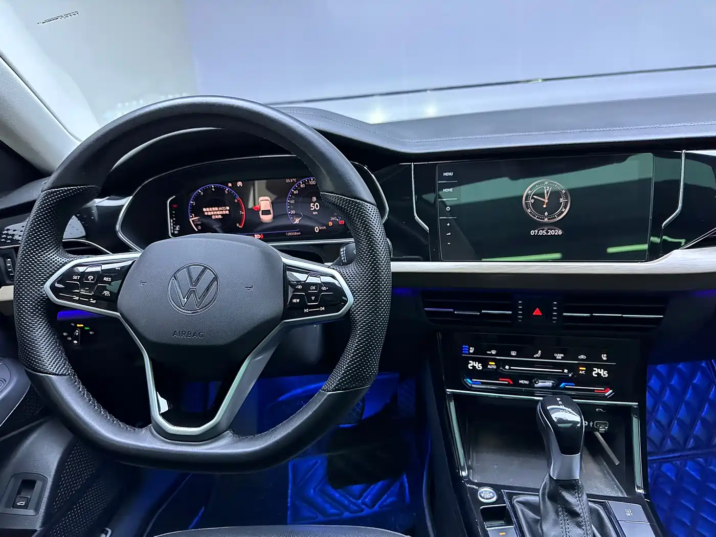 Volkswagen Passat 2020 330TSI Luxury Edition China VI фото 14