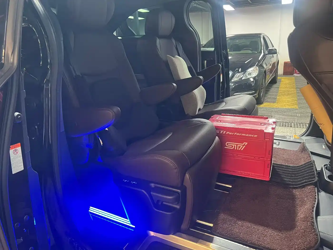 Toyota Granvia 2023 2023 2.5L Hybrid Flagship VIP Edition