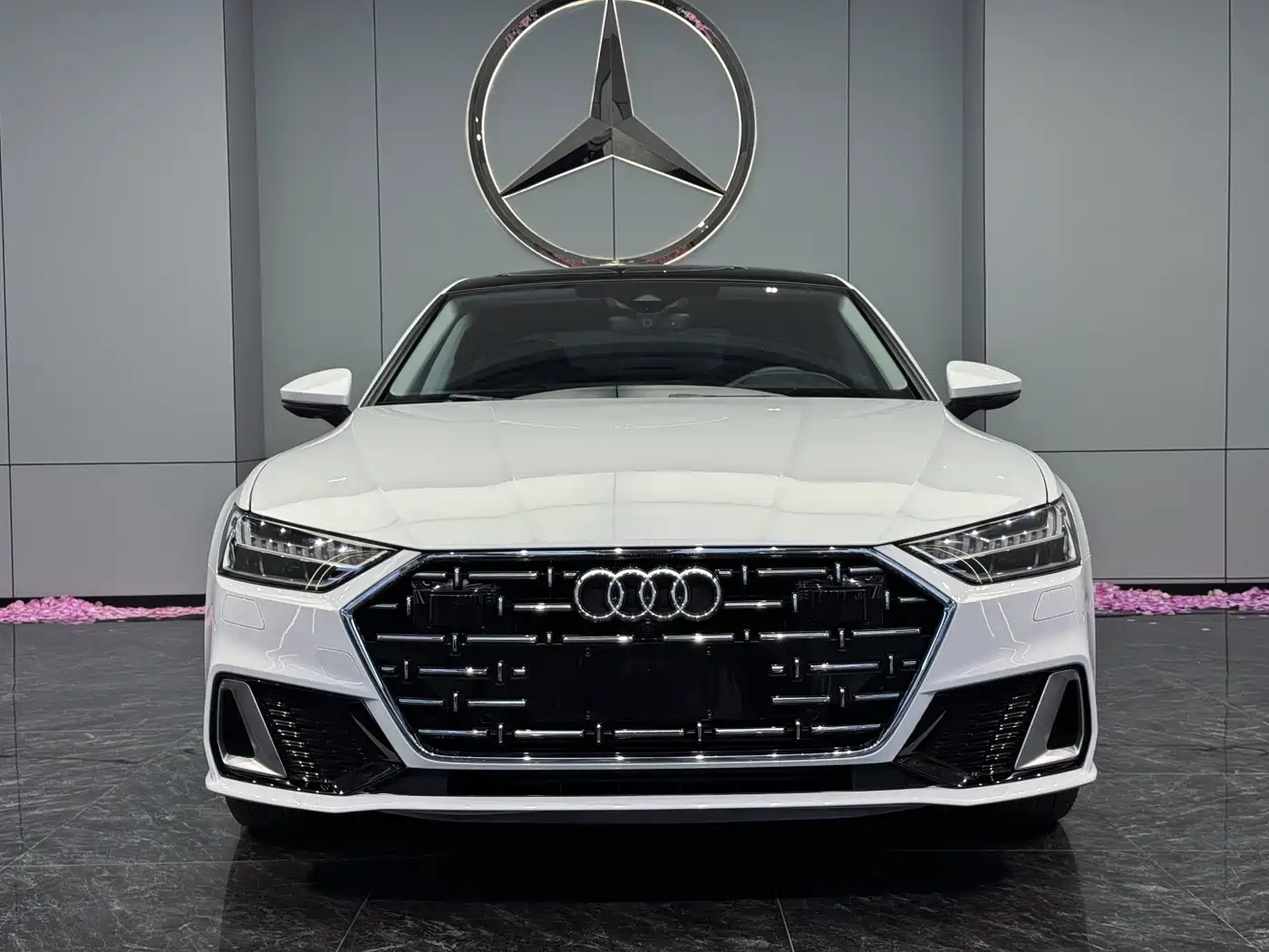 Audi A7L 2022 45 TFSI S-line Dream Builder Crystal Package фото 2