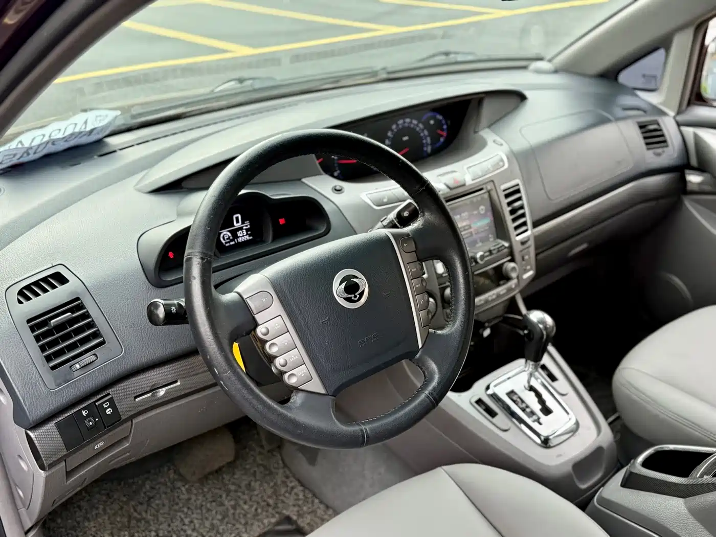 SsangYong Rodius 2014 2014 2.0T Diesel 2WD Luxury Navigation Edition