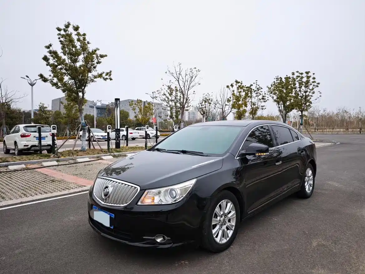 Buick LaCrosse 2012 2.4L SIDI Elegance Edition