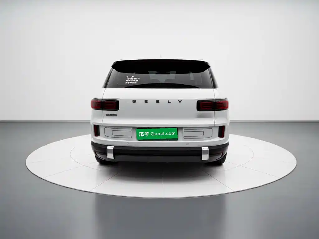 Фото 3 - Geely ICON