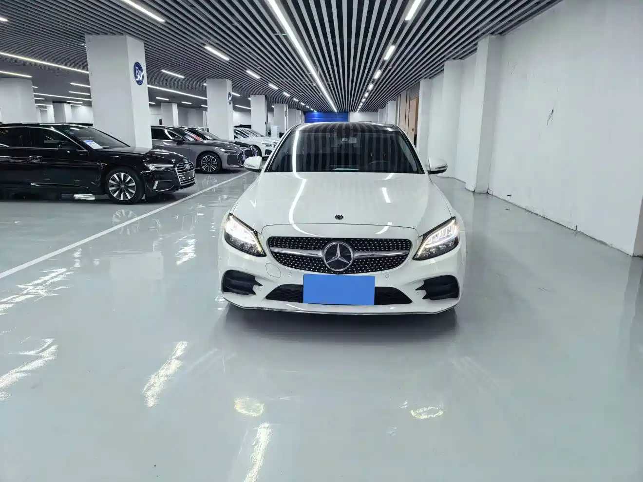 Mercedes-Benz C-Class 2017 Facelift C 200 Sport Edition фото 2