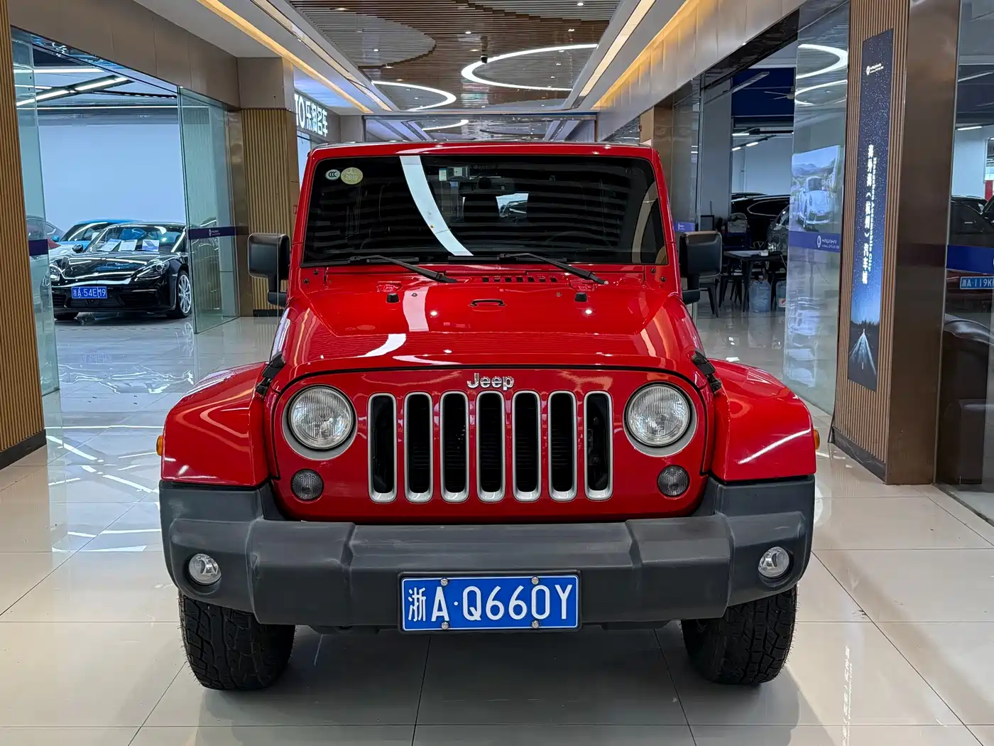 Фото 7 - Jeep Wrangler