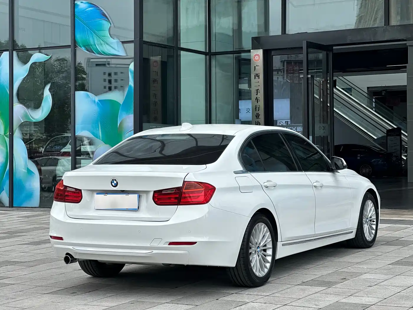 BMW 3 Series 2014 320Li Luxury Design Package фото 8