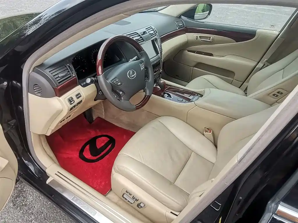 Lexus LS 2006 460L Premium Edition фото 7