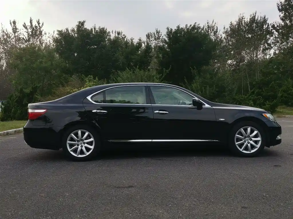 Lexus LS 2006 460L Premium Edition фото 3