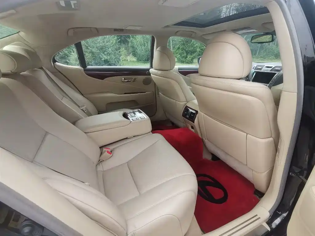 Lexus LS 2006 460L Premium Edition фото 8
