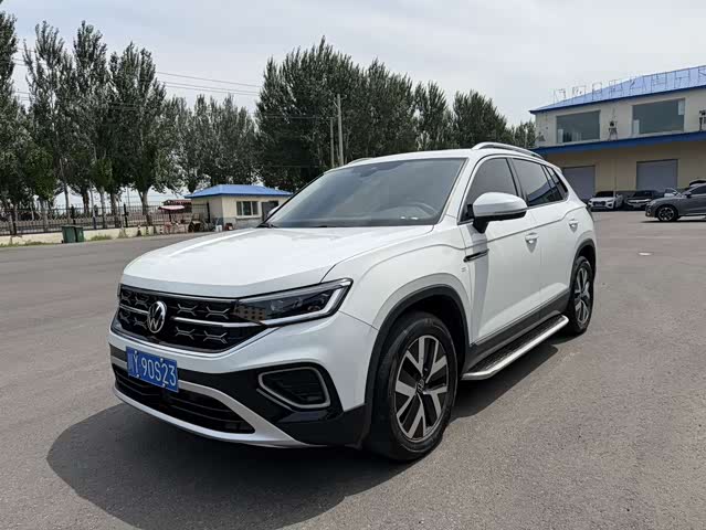 Автомобиль 2023 330TSI Plus