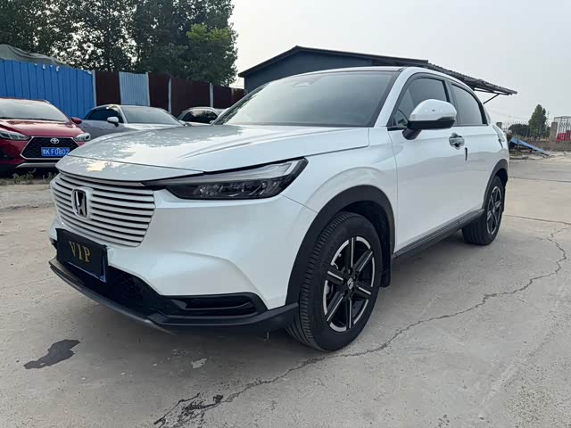 Автомобиль 2023 1.5L CVT