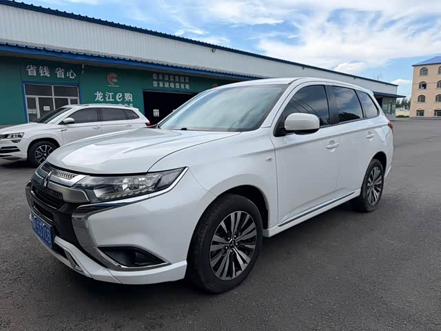 Автомобиль 2021 рестайлинг 2.0L 5
